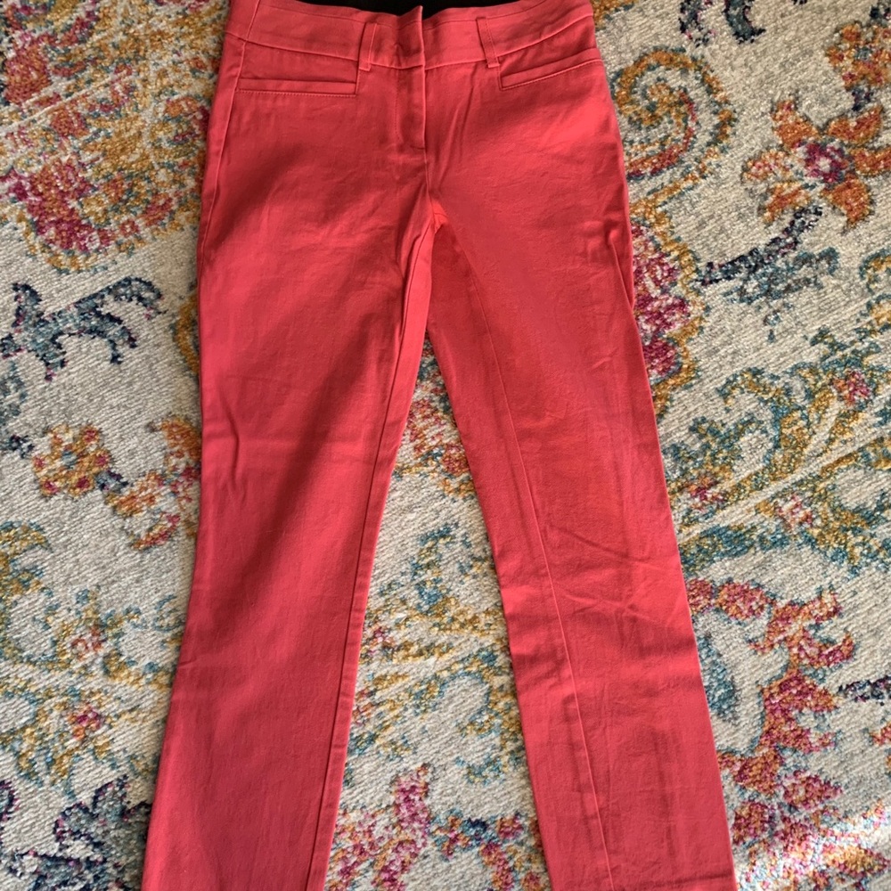 Classy Jackie Kennedy coral ankle pants